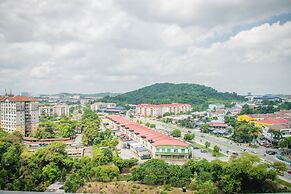 One Amerin Mall & Suites