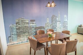 One Amerin Mall & Suites