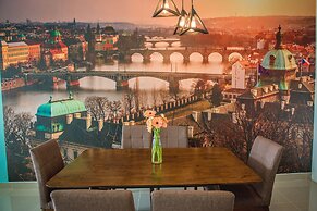 One Amerin Mall & Suites