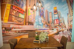 One Amerin Mall & Suites