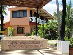 Punta Riviera Resort