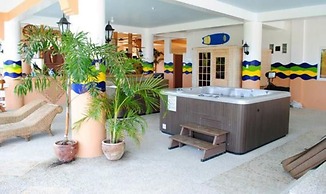 Punta Riviera Resort