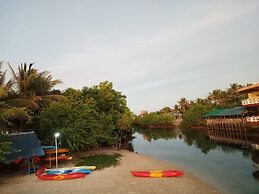 Punta Riviera Resort
