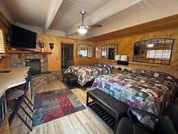 Giant Oaks Lodge
