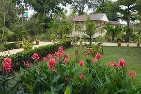 Country Lake Nature Lodge