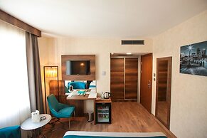 The Life Hotel & Spa