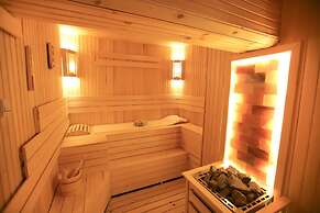 The Life Hotel & Spa