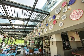 The Life Hotel & Spa