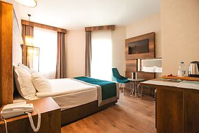 The Life Hotel & Spa