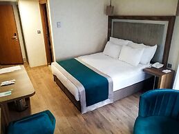 The Life Hotel & Spa