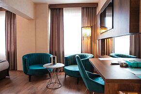 The Life Hotel & Spa