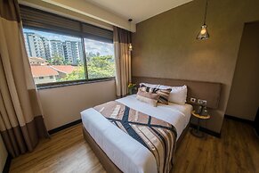 Speke Apartments Kitante