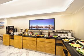 Deluxe Newport Hotel - Old City