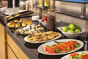 Deluxe Newport Hotel - Old City