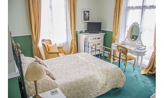 Albert Cottage Hotel