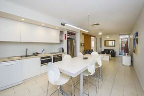 1 Bright Point Apartment 1405