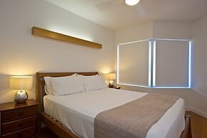 Maggies Beachfront Apt. 5