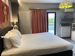 Connect Studios & Apartments