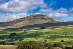 Middle Studfold Farm B&B