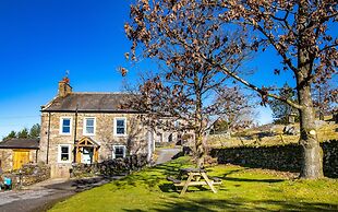 Middle Studfold Farm B&B