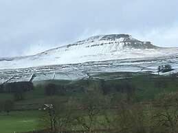 Middle Studfold Farm B&B