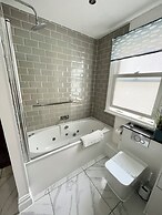 Lazy Waves Boutique B&B