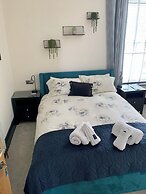 Lazy Waves Boutique B&B