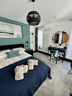 Lazy Waves Boutique B&B