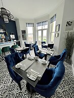 Lazy Waves Boutique B&B