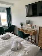 Lazy Waves Boutique B&B