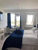 Lazy Waves Boutique B&B