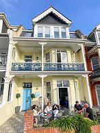 Lazy Waves Boutique B&B