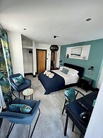 Lazy Waves Boutique B&B