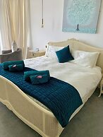 Lazy Waves Boutique B&B