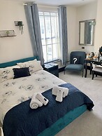 Lazy Waves Boutique B&B