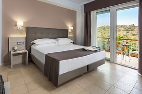 Netum Hotel
