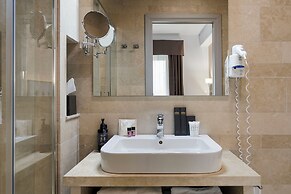 Netum Hotel