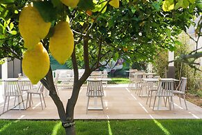 Netum Hotel