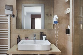 Netum Hotel