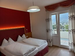 Hotel Garni Lux