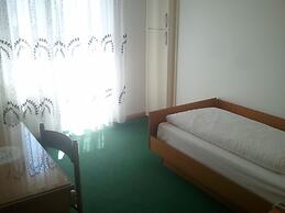 Hotel Garni Lux