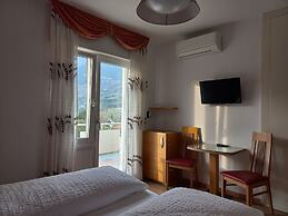 Hotel Garni Lux