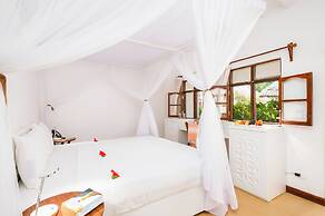 Sandies Baobab Beach Zanzibar