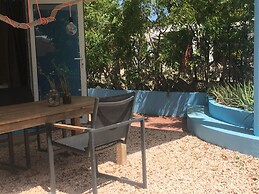 Tropical Breeze Apartments