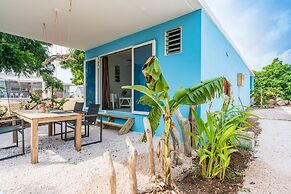 Tropical Breeze Apartments