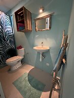 Tropical Breeze Apartments