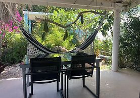 Tropical Breeze Apartments