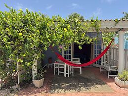 Tropical Breeze Apartments