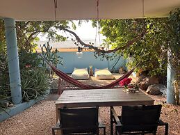 Tropical Breeze Apartments