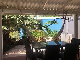 Tropical Breeze Apartments